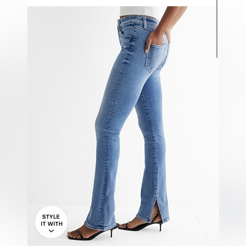 Mid Rise Medium Wash Skyscraper Jeans - Express